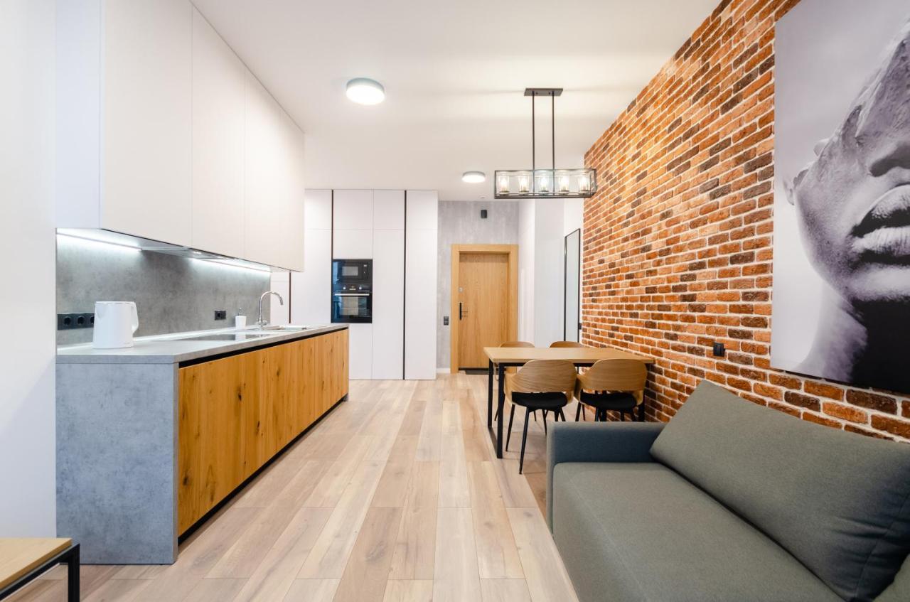 Petrovdom 160-161-166-3A-3B-131A-104A In Beautiful Apartments In Rc "Yaroslaviv Grad" Kiev Exteriör bild