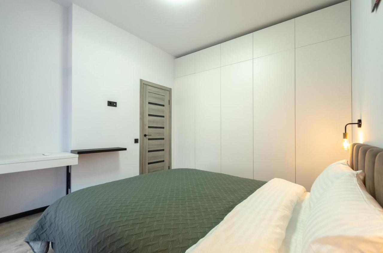 Petrovdom 160-161-166-3A-3B-131A-104A In Beautiful Apartments In Rc "Yaroslaviv Grad" Kiev Exteriör bild